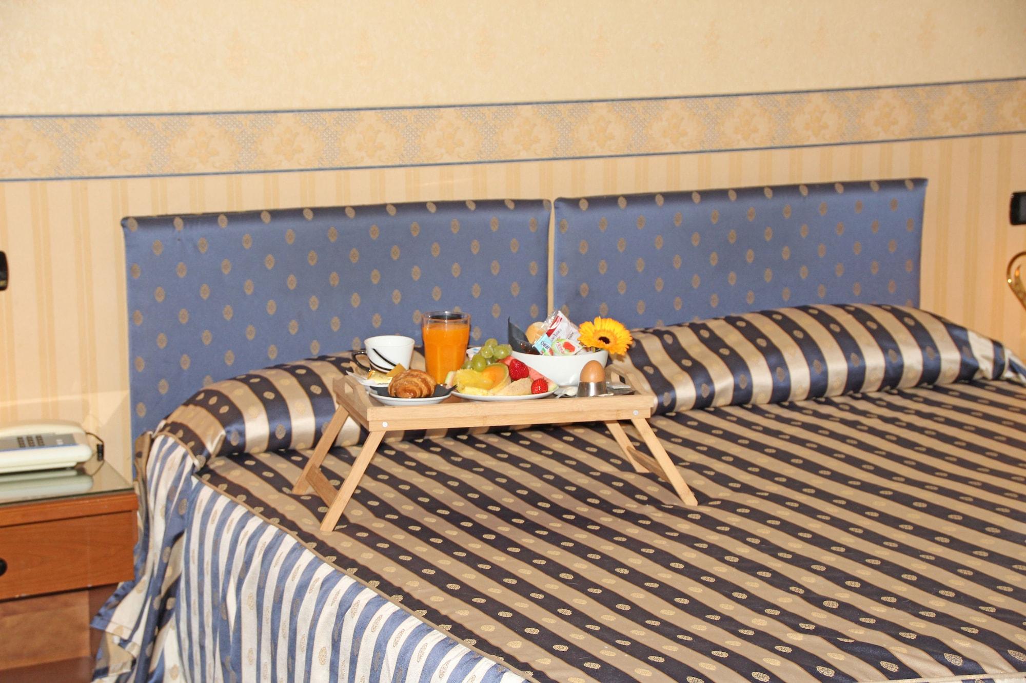 Albergo Ristorante Leon D'Oro Новента ди Пиаве Екстериор снимка
