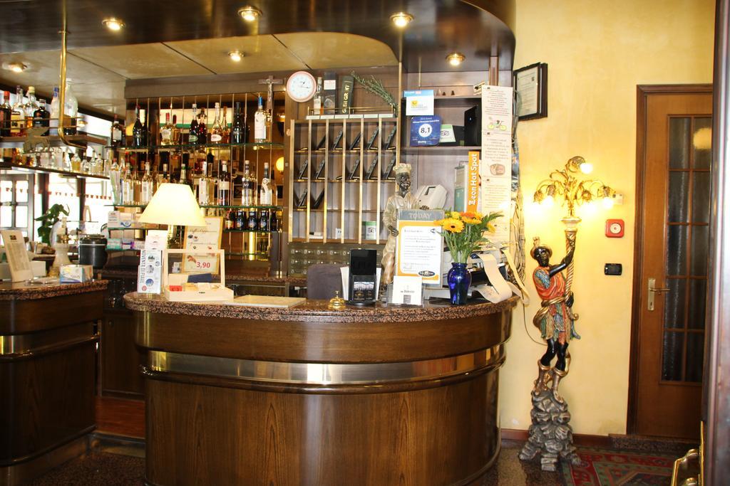 Albergo Ristorante Leon D'Oro Новента ди Пиаве Екстериор снимка