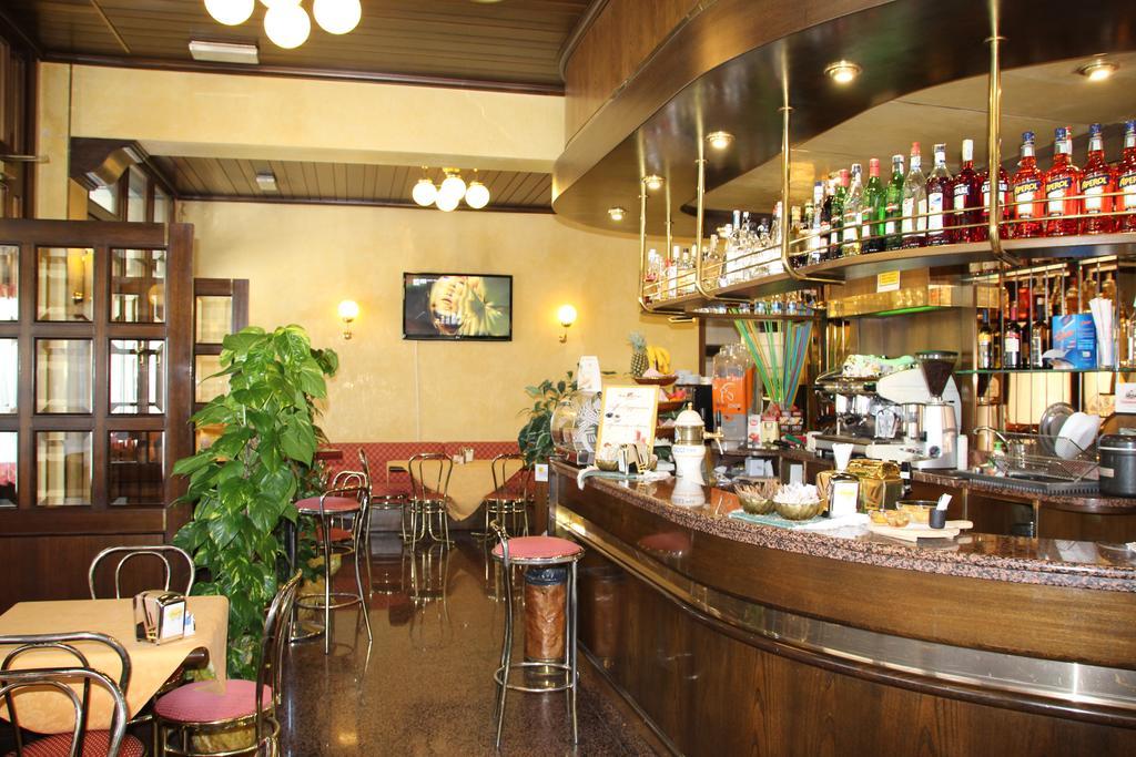Albergo Ristorante Leon D'Oro Новента ди Пиаве Екстериор снимка
