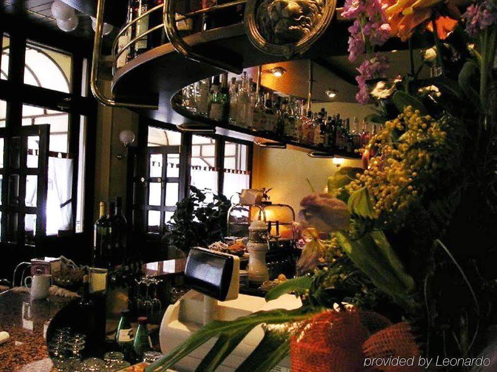 Albergo Ristorante Leon D'Oro Новента ди Пиаве Екстериор снимка