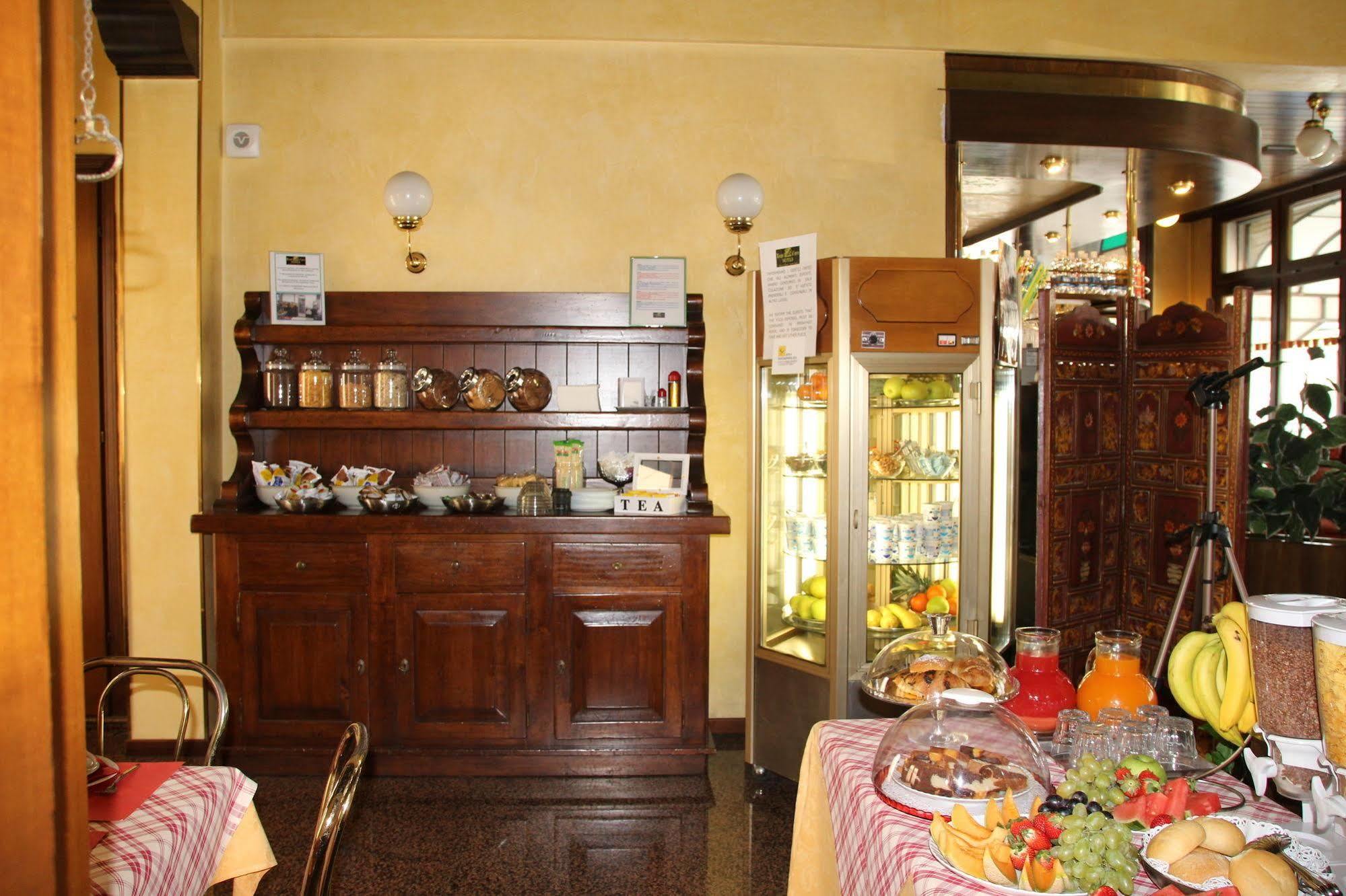 Albergo Ristorante Leon D'Oro Новента ди Пиаве Екстериор снимка