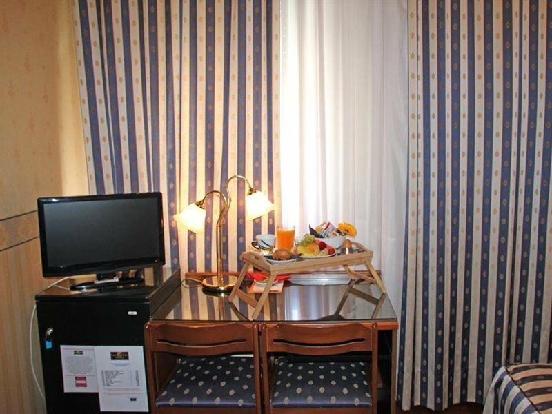 Albergo Ristorante Leon D'Oro Новента ди Пиаве Екстериор снимка